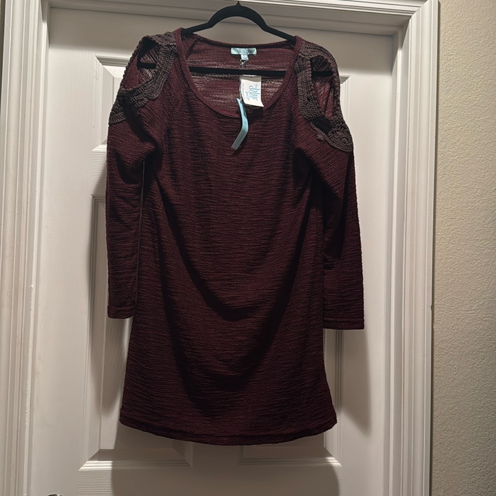 NWT Plum she sky sweater dress size L- cut out on shoulder